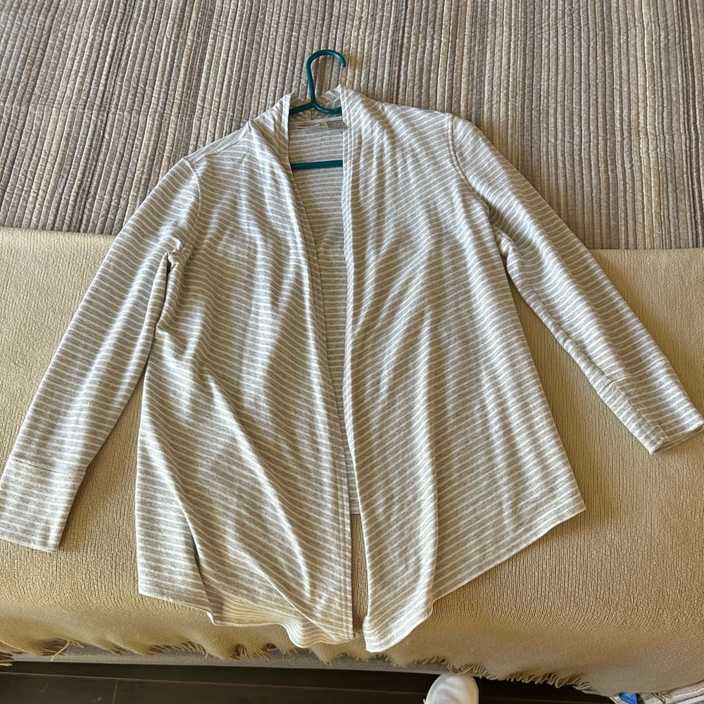 Chico's Gray and White Sweater